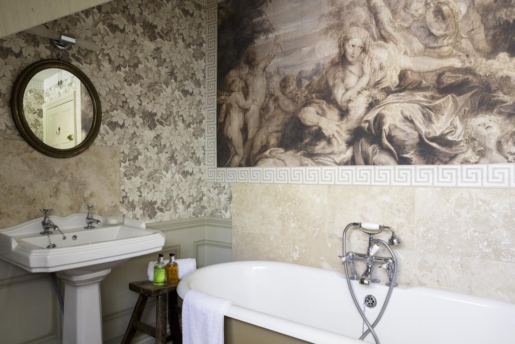 Lord Poulett Arms Hotel Bristol Buitenkant foto