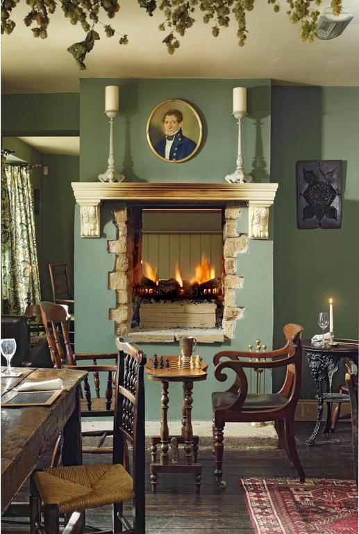 Lord Poulett Arms Hotel Bristol Buitenkant foto