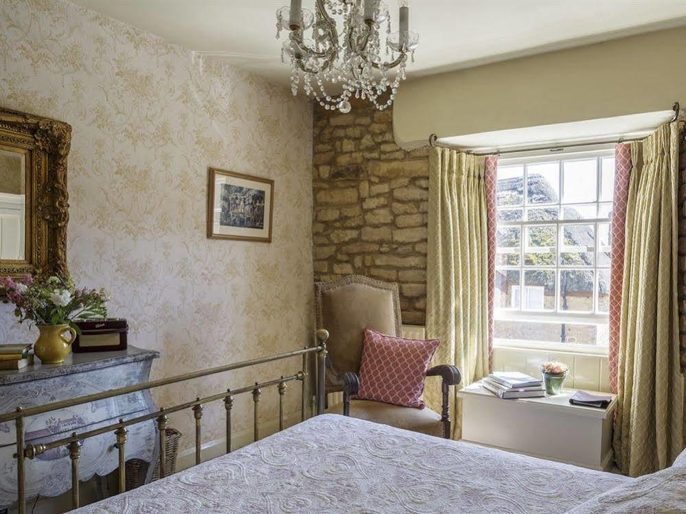 Lord Poulett Arms Hotel Bristol Buitenkant foto