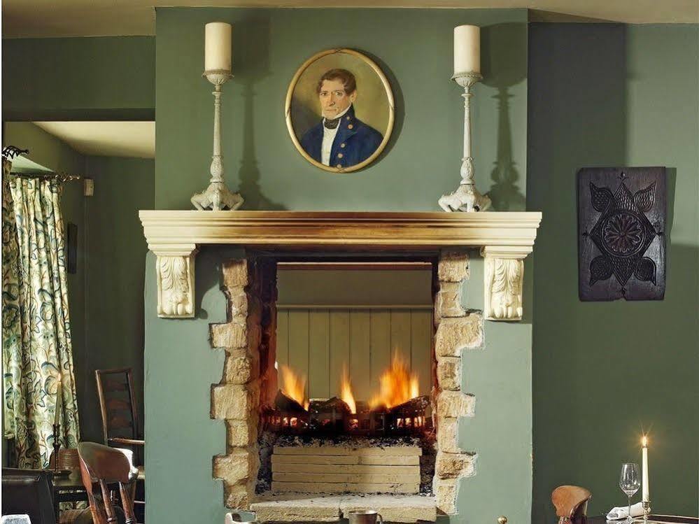 Lord Poulett Arms Hotel Bristol Buitenkant foto
